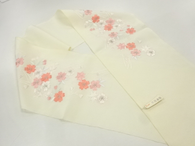 JAPANESE KIMONO / HAN-ERI / EMBROIDERY / FLOWER 